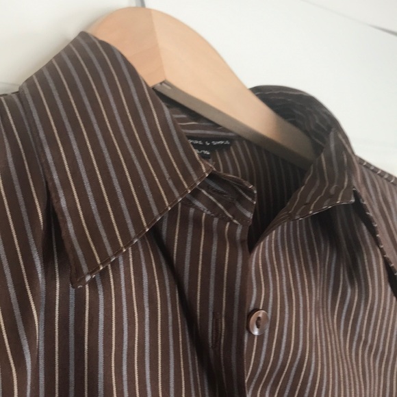 Women’s shirt. - Picture 1 of 5